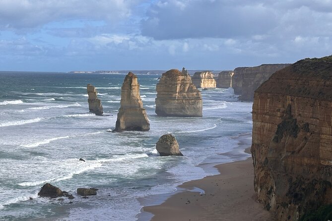 12 Apostles,Great Ocean Road Tour - hotel PICKUP & free entries - Mutton Bird Lookout: geology you can actually picture