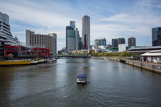 2-Hour Self-Drive Boat Hire on the Yarra River - Why a self-drive electric boat on the Yarra is such a good idea