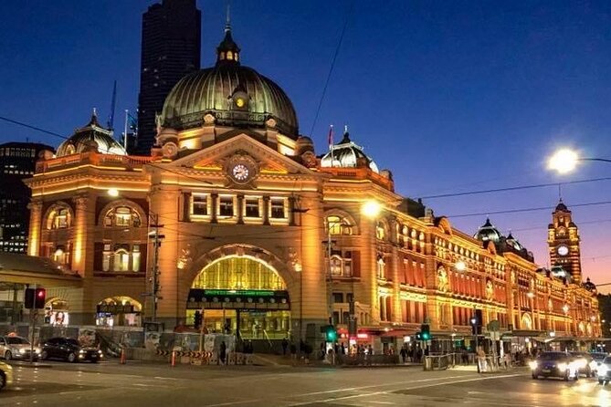 4 Hours Sightseeing Small Group Tour in Melbourne City - Entering Melbourne With a 4-Hour Game Plan