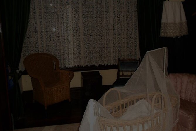 Altona Homestead Ghost Tour - Group Size and the Small-Group Advantage