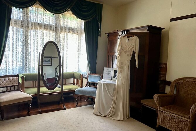 Altona Homestead Ghost Tour - Getting There and Staying Comfortable (Without Overthinking It)