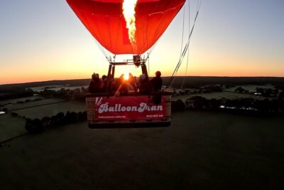 Bendigo Premium Balloon Flight plus buffet champagne breakfast - Getting There: Lake Weeroona Morning and Hotel Transfers