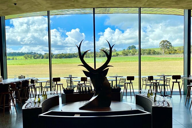 Chocolate and wine tasting tour in the Yarra Valley. - Soumah of the Yarra Valley: estate tastings with a cool-climate focus
