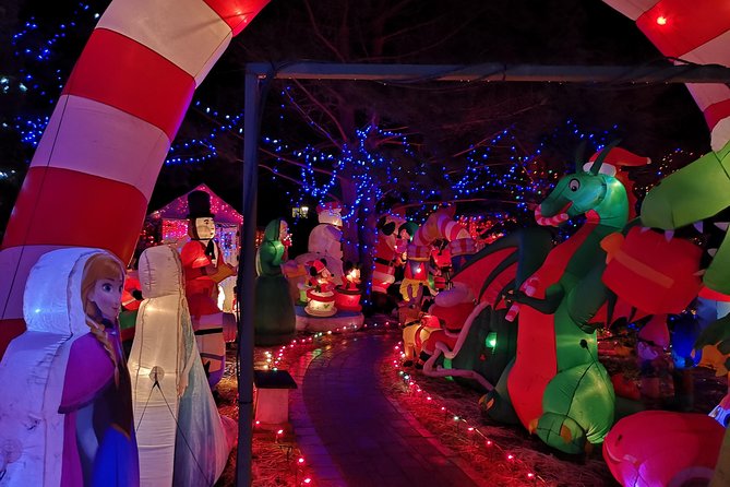Christmas in Victoria and the Butchart Gardens - The residential light tour: where Victoria’s locals show off