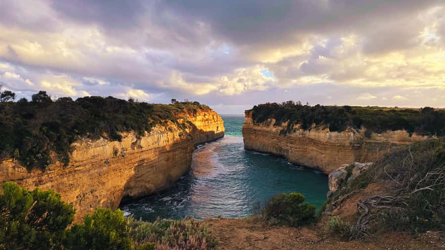 From Melbourne: 12 Apostles & Great Ocean Road Private Tour - Key highlights worth waking up for
