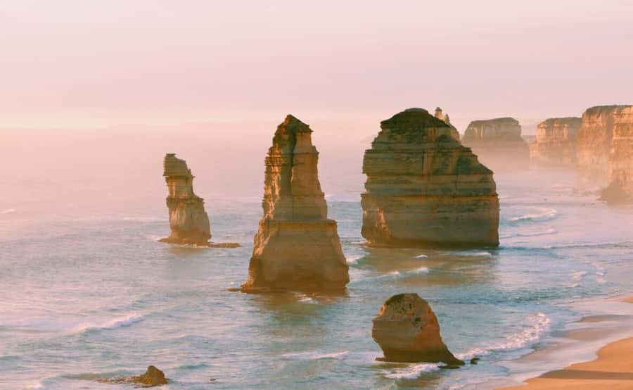 From Melbourne: Great Ocean Road Full-Day Guided Trip - Great Ocean Road Viewpoints: When the Wind Turns Up
