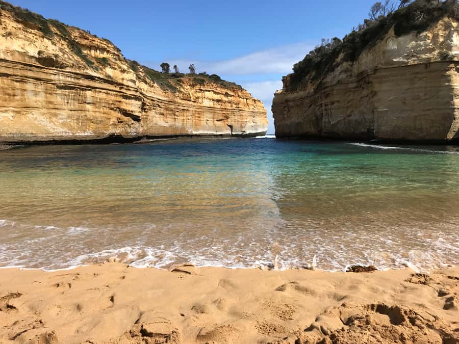 From Melbourne: Great Ocean Road Premium Tour in Reverse - Razorback and Loch Ard Gorge: the variety that keeps the day interesting
