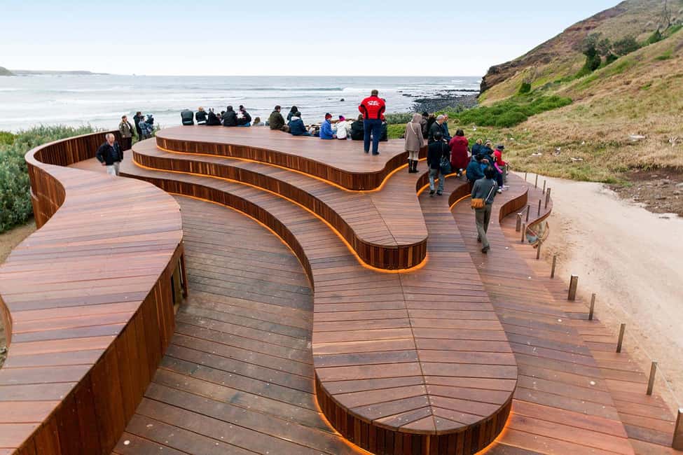 From Melbourne: Phillip Island Penguin Plus - Grandstand - Seal Rocks and the Nobbies boardwalk: a good warm-up before the penguins