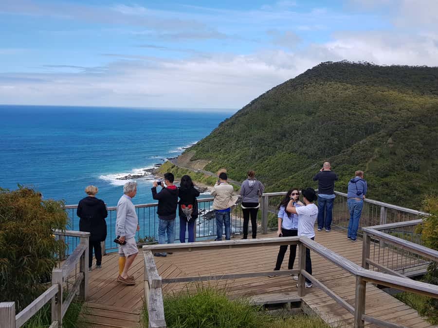From Melbourne: Ultimate 2-Day Great Ocean Road Tour - Mariner’s Lookout and Apollo Bay: a real overnight base