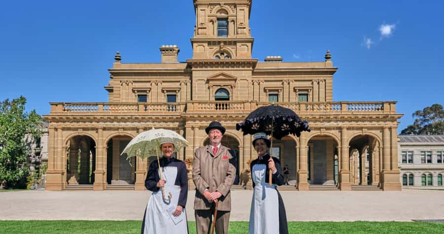 From Melbourne: Werribee Open Range Zoo & Werribee Mansion - How the Day Flows: Melbourne Pickup to Werribee Loop