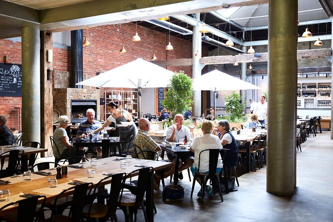 Full-Day Guided Tour on the Beautiful Mornington Peninsula. - Lunch around 12:30: where the day slows down on purpose