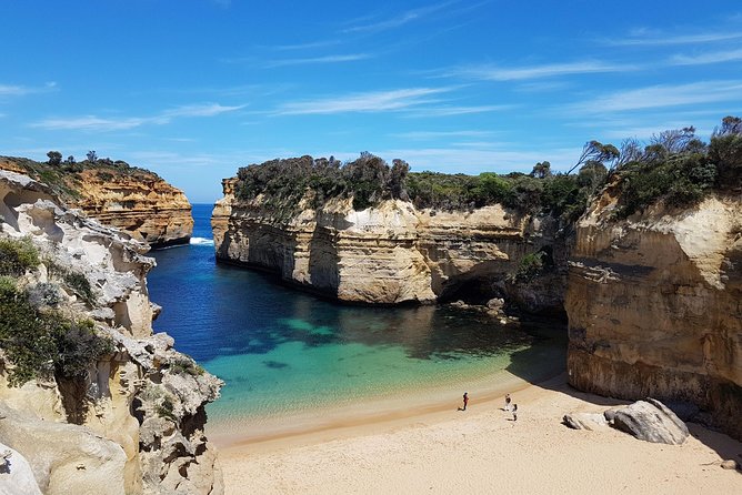 Great Ocean Road Coastal Spectcular with Wildlife Wonders - Great Ocean Road Memorial Archway: When the road’s purpose becomes clear