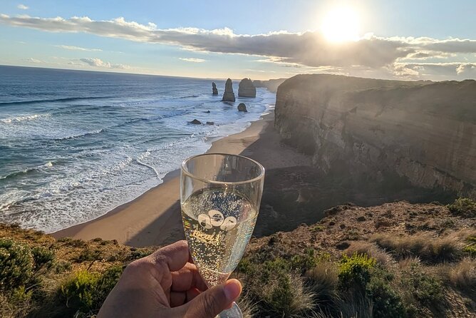 Great Ocean Road Small Group Tour with Dingos, Sparkling & Lunch - Key highlights at a glance