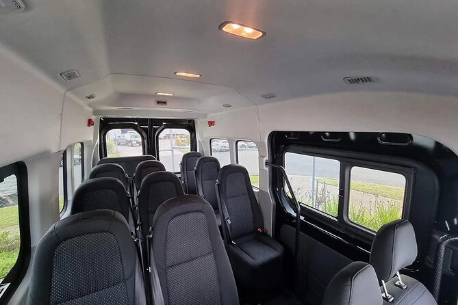 Great Ocean Road Tour Reverse –SML GRP-DLUX Mini Bus Hotel Pickup - Apollo Bay lunch break: enough time to eat and reset