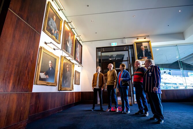 Half-Day Sports Lovers Bus Tour of Melbourne with MCG Tour - Marvel Stadium / Docklands and Lunch at the Right Moment