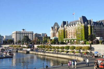 Historical Landmarks Tour of Victoria Grand City and Craigdarroch Castle - Royal British Columbia Museum and the Fairmont Empress: Start with the Big Picture