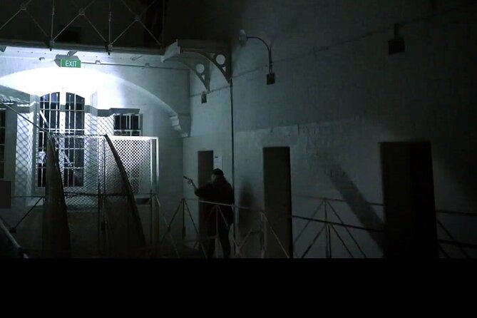 J Ward Lunatic Asylum Ghost Tour - Weather and comfort: the small stuff that makes or breaks the night