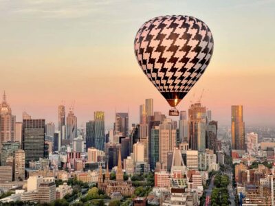 Melbourne: 1-Hour Hot Air Balloon Flight at Sunrise - Pullman on the Park meeting time and the early drive to the launch site