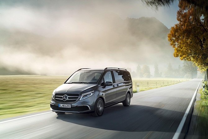 Melbourne Airport Transfer with Meet and Greet Service - Who this Melbourne airport transfer is best for