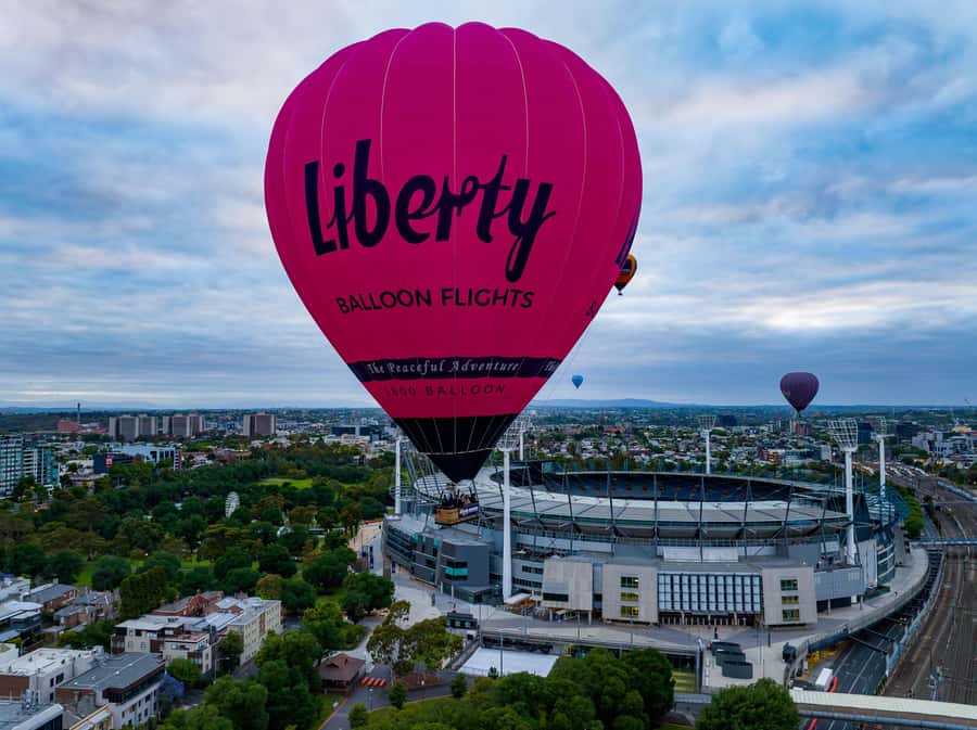 Melbourne: Balloon Flight at Sunrise with Breakfast - Launch field to basket: how the crew keeps it safe and friendly