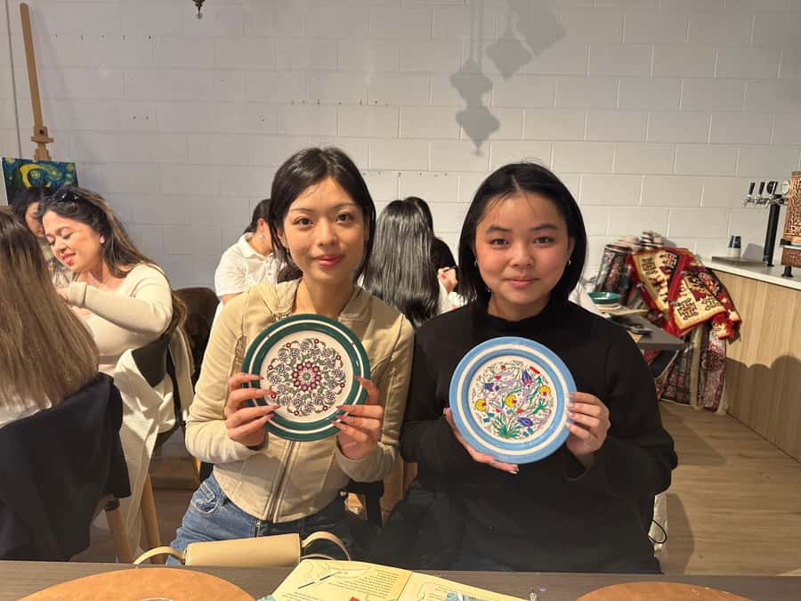 Melbourne: Ceramic Plates & Bowls Paint and Sip Classes - Practical Tips Before You Go
