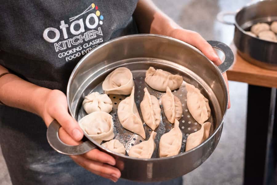 Melbourne: Chinese Dumpling Cooking Class with a Drink - Key Highlights