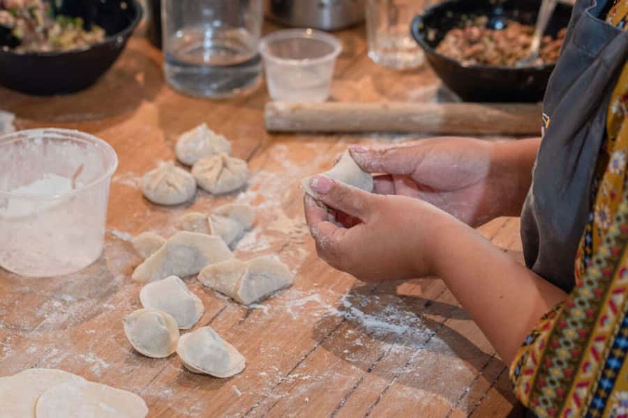 Melbourne: Chinese Dumpling Cooking Class with a Drink - Choosing fillings: tofu, chicken, pork, or beef