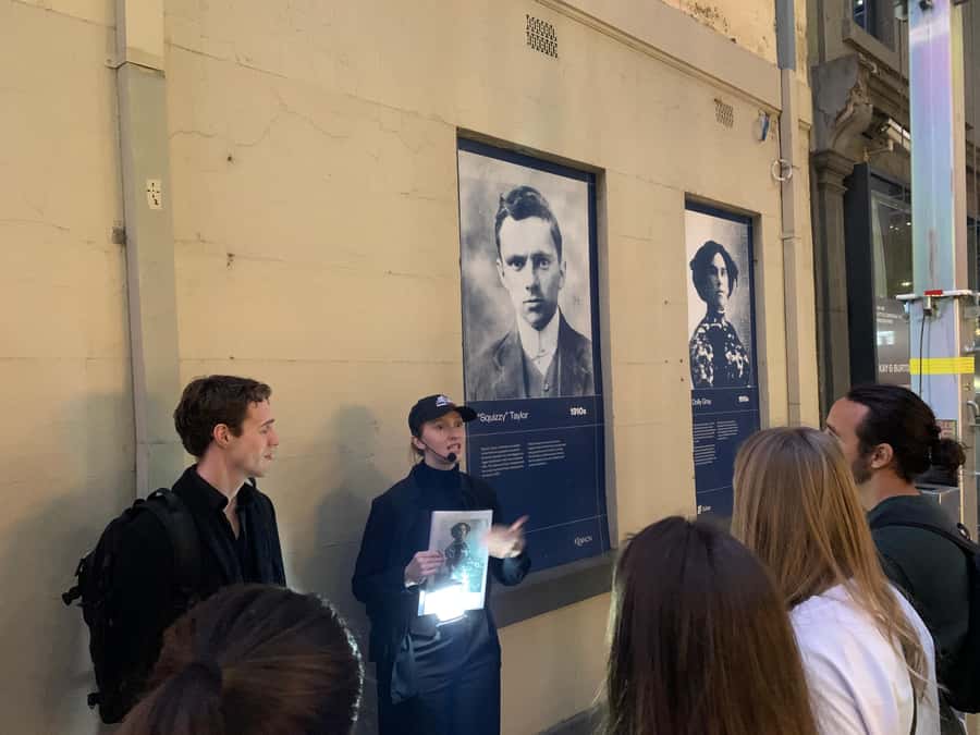 Melbourne: City Highlights Guided Walking Crime Tour - Starting at the Eight-Hour Day Memorial: where the walk kicks off