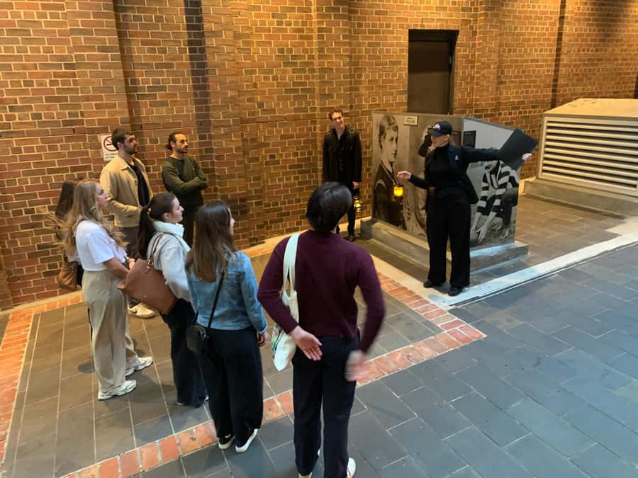 Melbourne: City Highlights Guided Walking Crime Tour - What 90 minutes feels like on foot (and why it’s a good length)