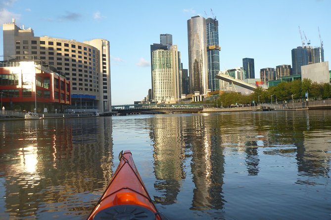 Melbourne City Twilight Kayak Tour - Downstream vs upstream: two routes, two kinds of fun