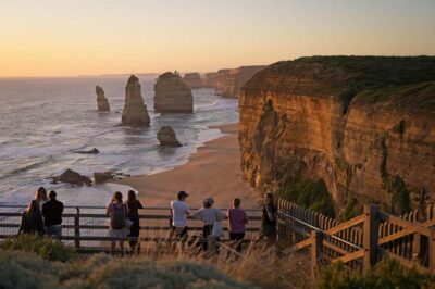Melbourne: Great Ocean Road Extended–Top Stops&London Bridge - Your morning starts at Great Ocean Road Chocolaterie