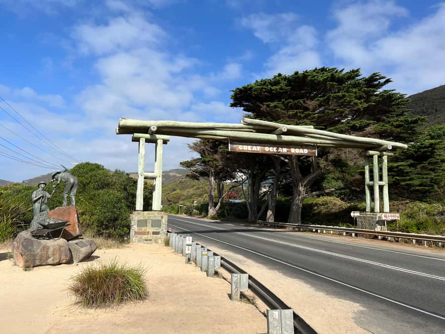 Melbourne: Great Ocean Road Private Day Tour - Apollo Bay break and lunch: the best reset of the whole day