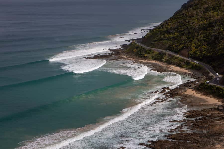Melbourne: Great Ocean Road & Wildlife Tour for Backpackers - Twelve Apostles and Gibson Steps: the icons, without the chaos