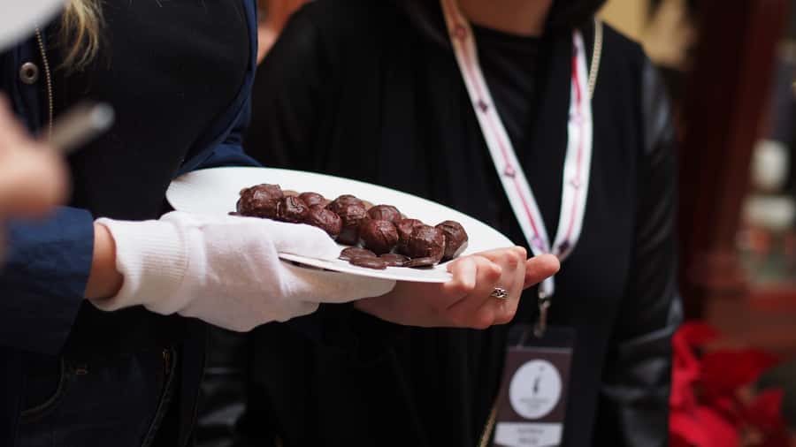 Melbourne: Guided Chocolate Walking Tour of the city - Where You Meet: Flinders Street and St Paul’s Cathedral