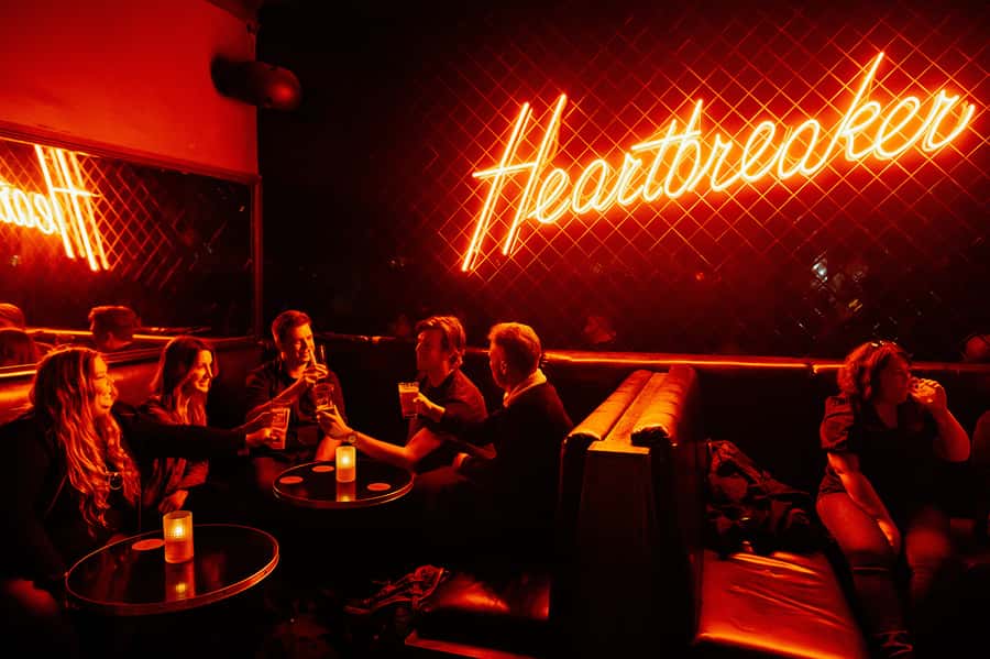Melbourne: Guided Night-Time Food Walking Tour - Classic institutions plus newer fusion: why the mix matters