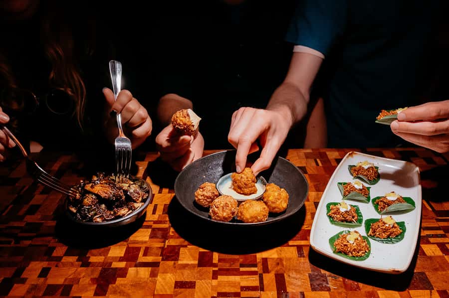 Melbourne: Guided Night-Time Food Walking Tour - The bar angle: one drink included, and how to make it work