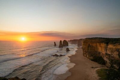 Melbourne: Helicopter Tour to 12 Apostles & Great Ocean Rd - From Essendon to the Surf Coast: how the flight starts