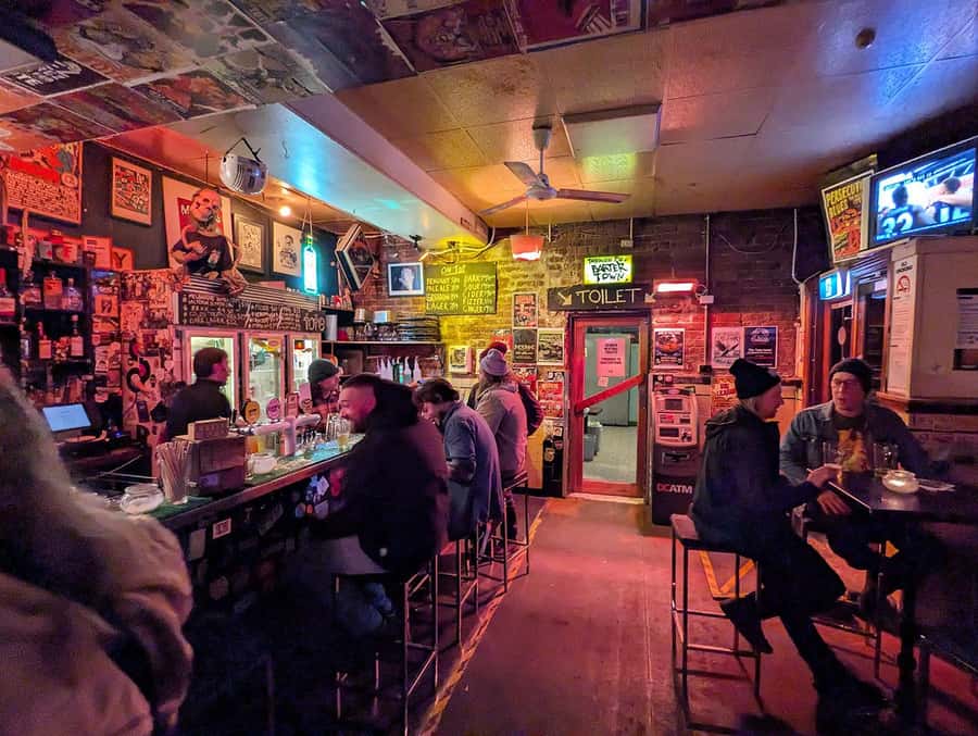 Melbourne Music Venue Pub Crawl with History + 2 Free Drinks - What the pacing feels like in real life