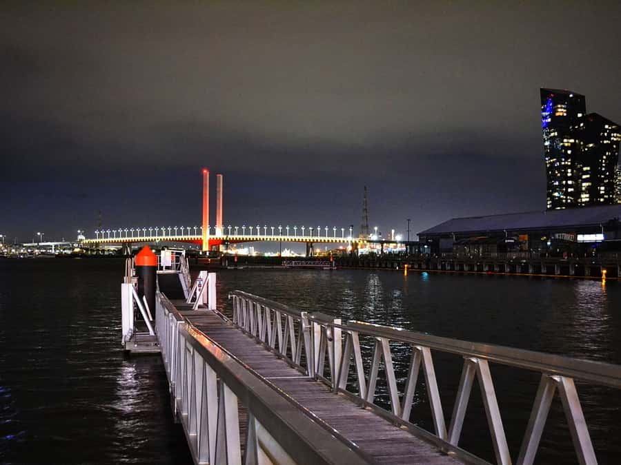 Melbourne: Nighttime Private City Tour with Transfer & Stops - 53 Coode Rd and the Yarra River: Water Views That Change the Mood