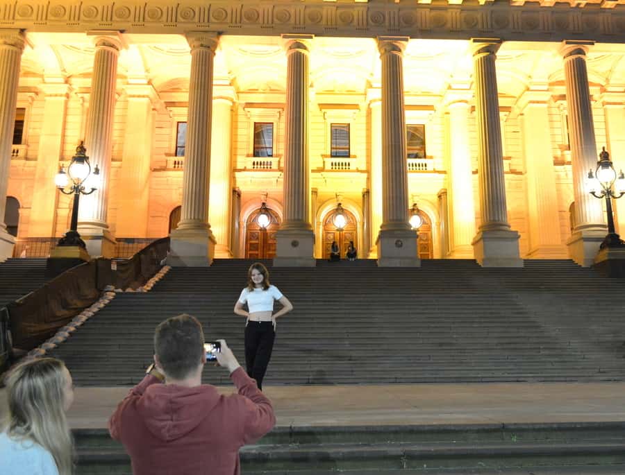 Melbourne: Nighttime Private City Tour with Transfer & Stops - Private Pickup and a Low-Stress Pace in a Luxury Vehicle