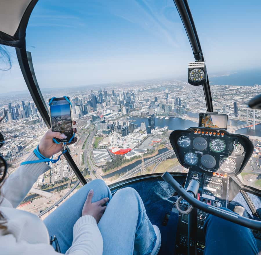 Melbourne: Private City Skyline and Bay Helicopter Ride - Photos and Timing: Getting the Best Shot in 20 Minutes