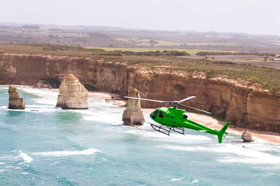 Melbourne: Private Helicopter Flight to the 12 Apostles - Why this private helicopter version of the 12 Apostles works
