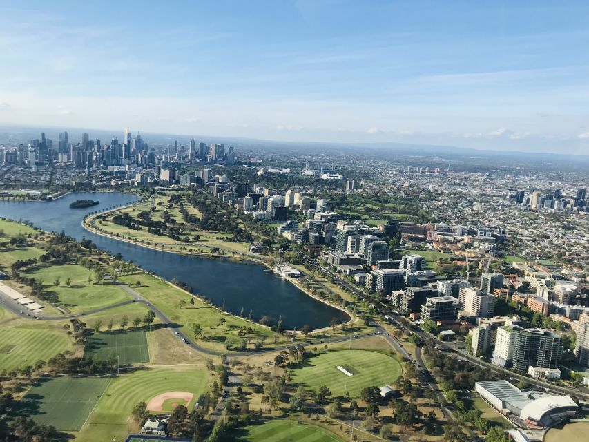 Melbourne: Private Yarra Valley Winery Lunch by Helicopter - The two-course lunch and wine pairings that actually matter