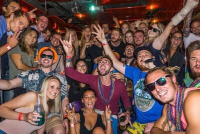 Melbourne Pub Crawl (Batmania Tours) - Route and timing: from Flinders St to StoryVille in about 4 hours