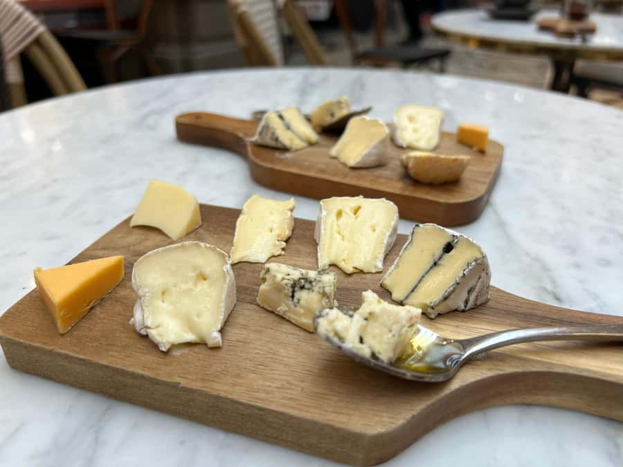 Melbourne: Secret Food Tour - Arcades and Laneways: The Italian Comfort Stop (Roma Focaccia)