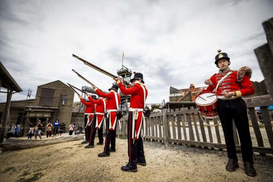 Melbourne: Sovereign Hill, Eureka Centre & Melbourne Skydeck - Sovereign Hill: The 1850s Goldfields Museum Where You Can Do More Than Watch