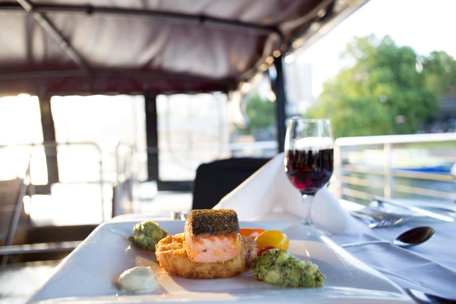 Melbourne: Spirit Of Melbourne Yarra River Lunch Cruise - Meeting Point: How to Find the Boat and Start Relaxed