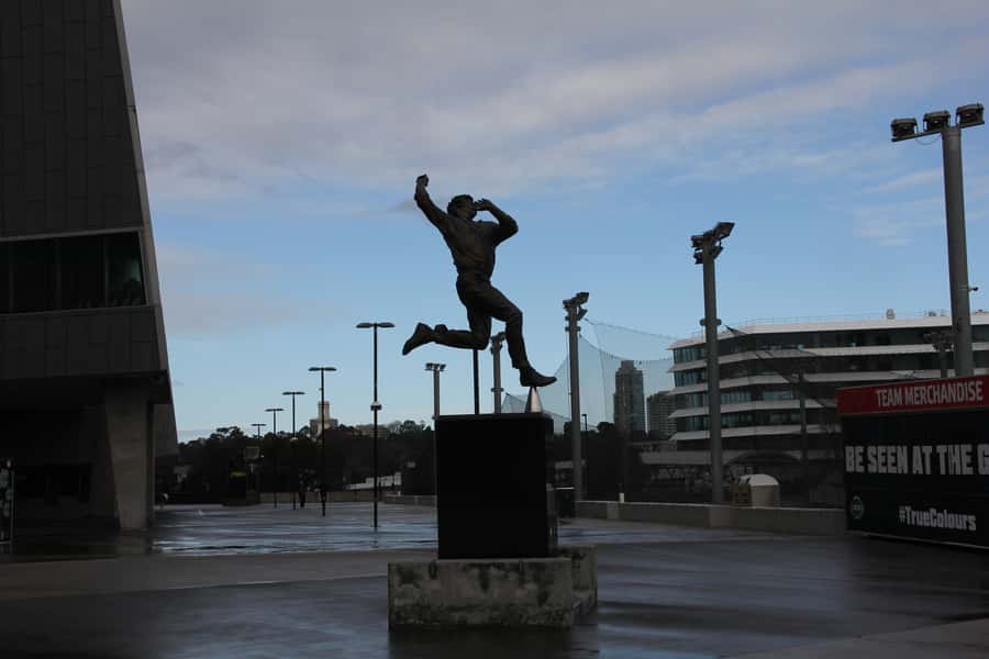 Melbourne Sports Walk - Tennis Arenas: Rod Laver, Margaret Court, and What You’ll Actually Get