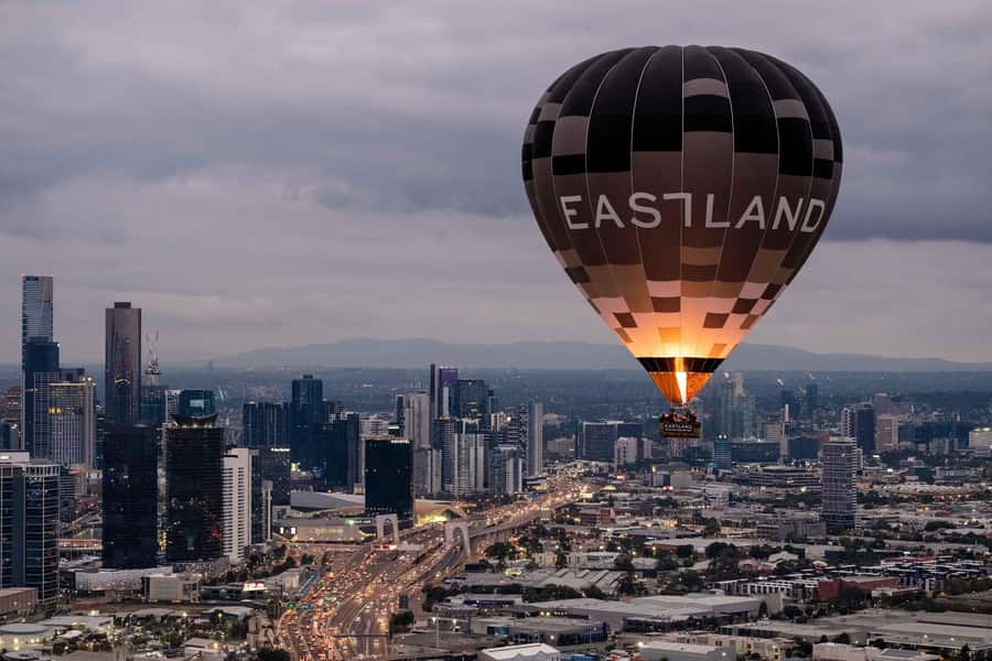 Melbourne: Sunrise Hot Air Balloon Experience with Breakfast - Why Melbourne CBD Sunrise Ballooning Feels So Different