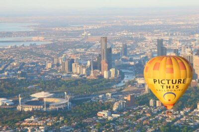Melbourne: Sunrise Hot Air Balloon Experience with Breakfast - Meeting at Sofi’s Lounge and Getting to the Launch Site